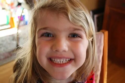 Little For A Little While: HOW MY BABY GIRL LOST HER FIRST TOOTH. 