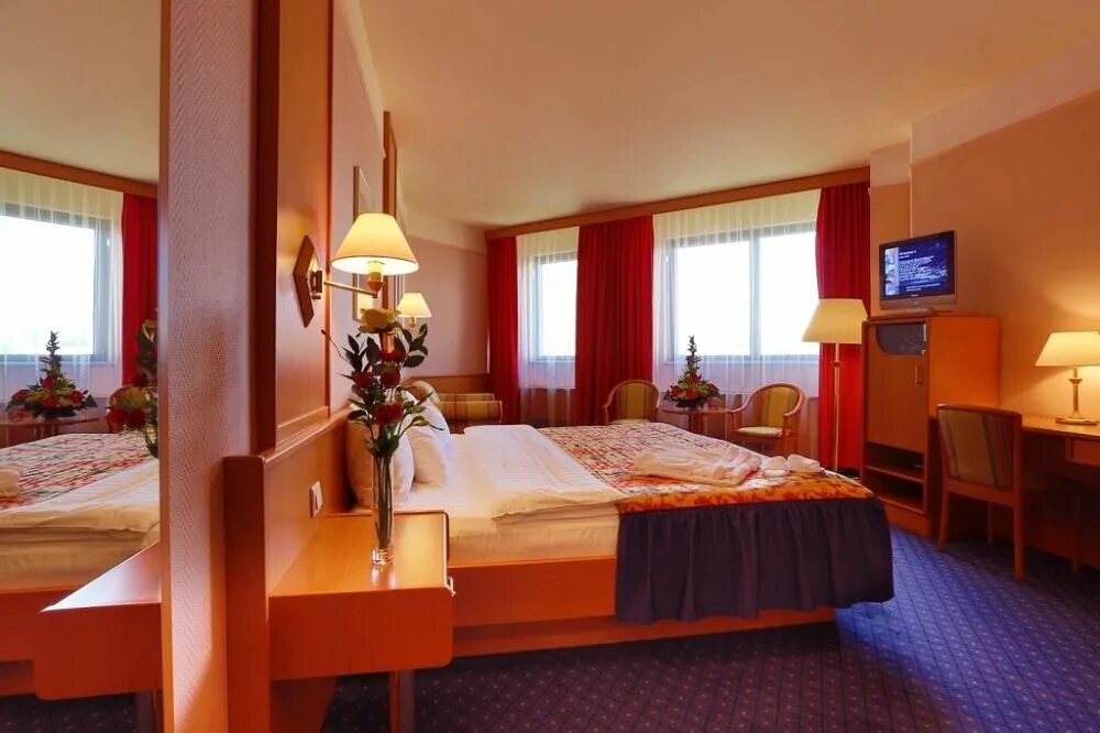 Атриум палас отель екатеринбург. Атриум палас екатеринбург. Atrium palace hotel екатеринбург номера. Атриум палас отель ул куйбышева 44 екатеринбург. Екатеринбург гостиница атриум палас отель.