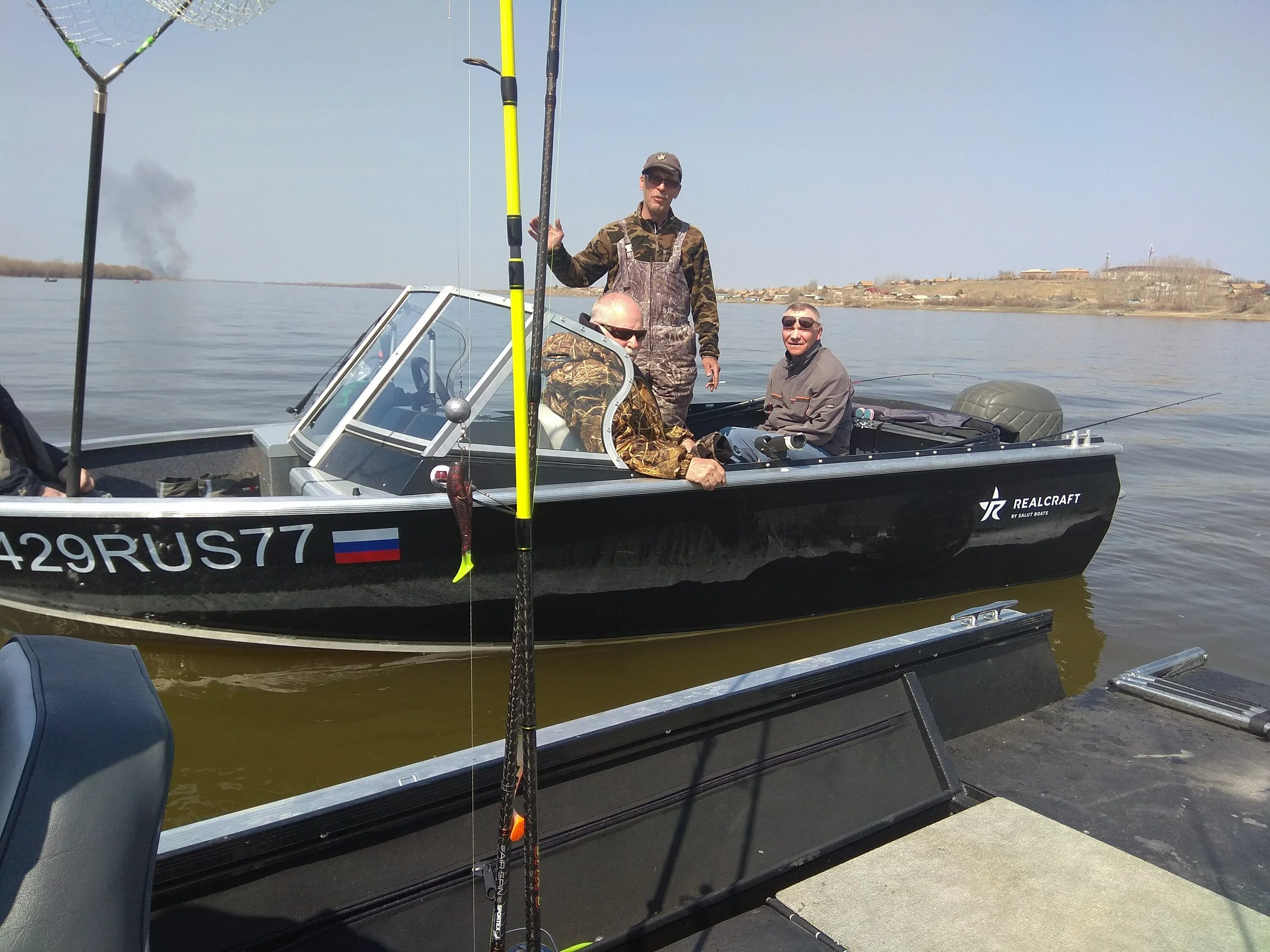 440 фиш. Гиргис 390 рестайлинг. Лодка linder fishing 440. Лодка гиргис 370 рестайлинг. Лодка реал крафт 470.