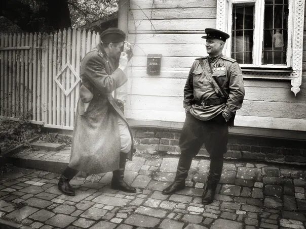 Чем был приезд фотографа для жителей села. Платон Бахарев. Платон Бахарев фото.