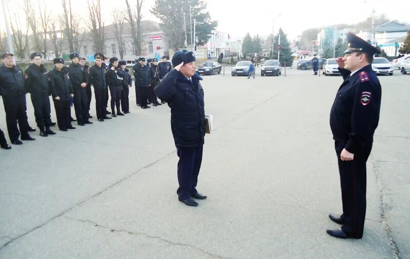 Приставы михайловск ставропольский. МВД Михайловск Ставропольский край. Сотрудники полиции Михайловск. Михайловск ГАИ сотрудники.