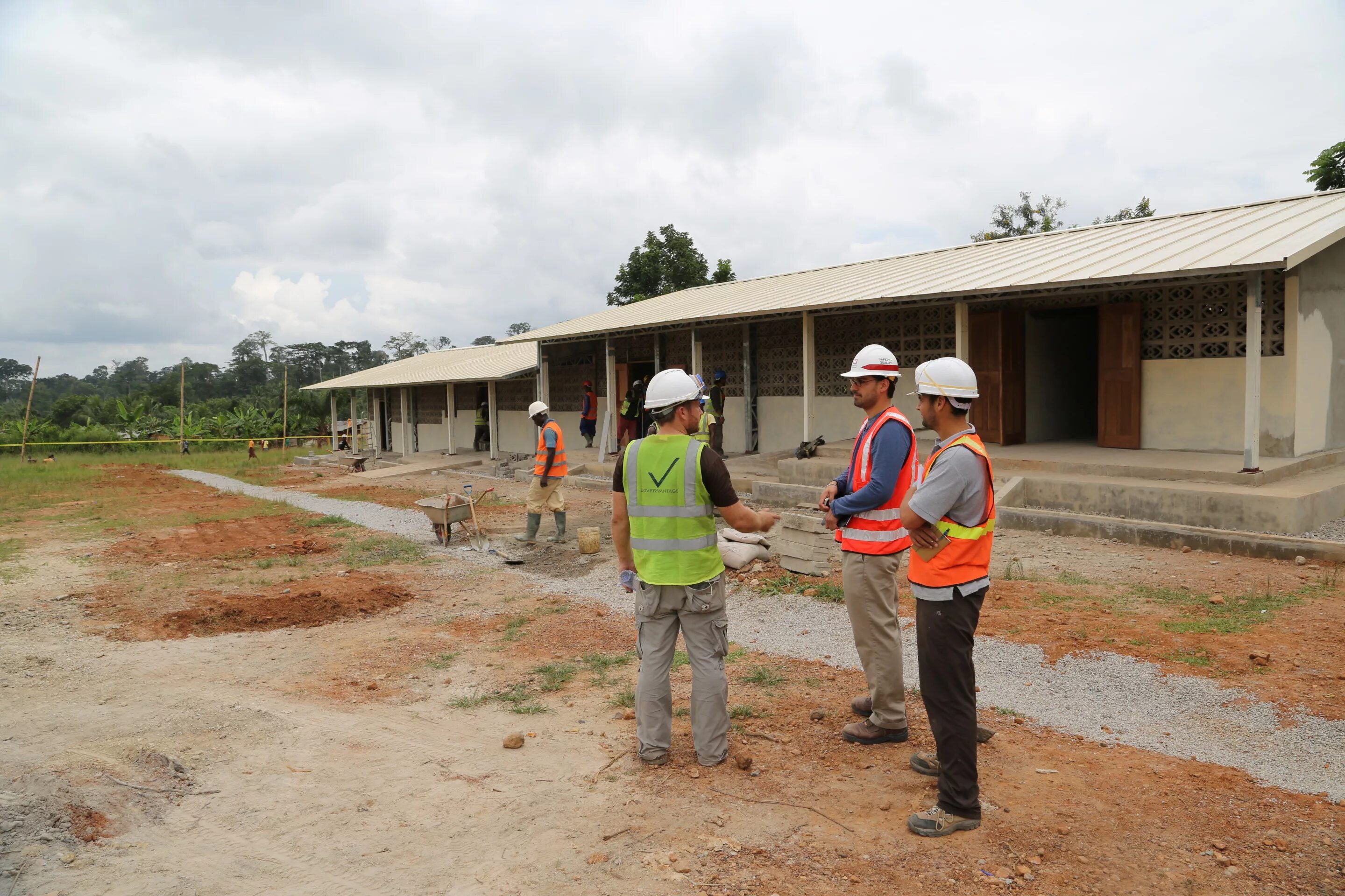 School Construction. School Reconstruction. Reconstruction of Schools. African buildings. Building africa