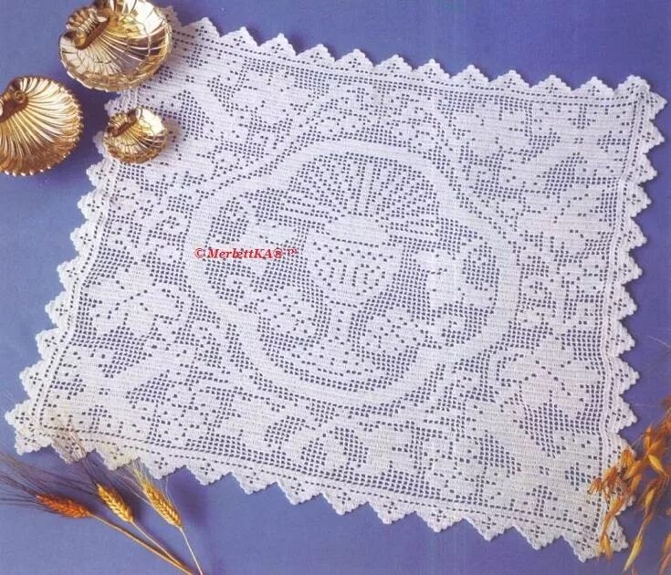 Пасхальная салфетка крючком в технике филейного вязания. Филейная салфетка к Пасхе. Вязаная салфетка к Пасхе. Пасхальная скатерть крючком. Филейные салфетки пасхальные.