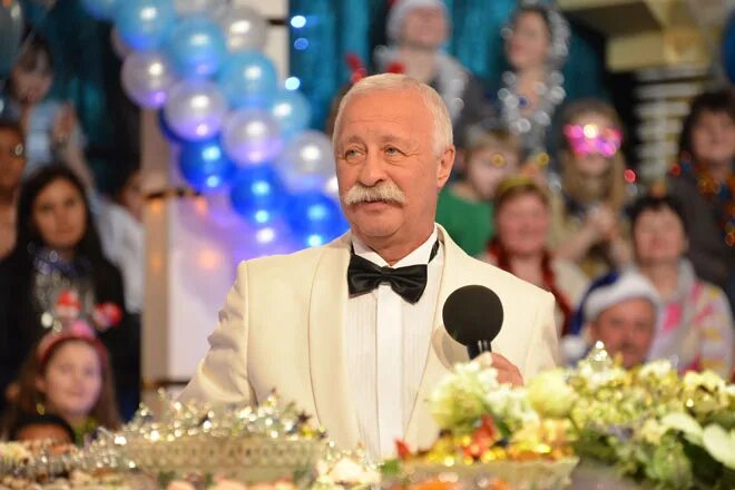 Поле чудес ответы. Поле чудес игра. Поле чудес афиша. Поле чудес игра. Якубович передача поле чудес.