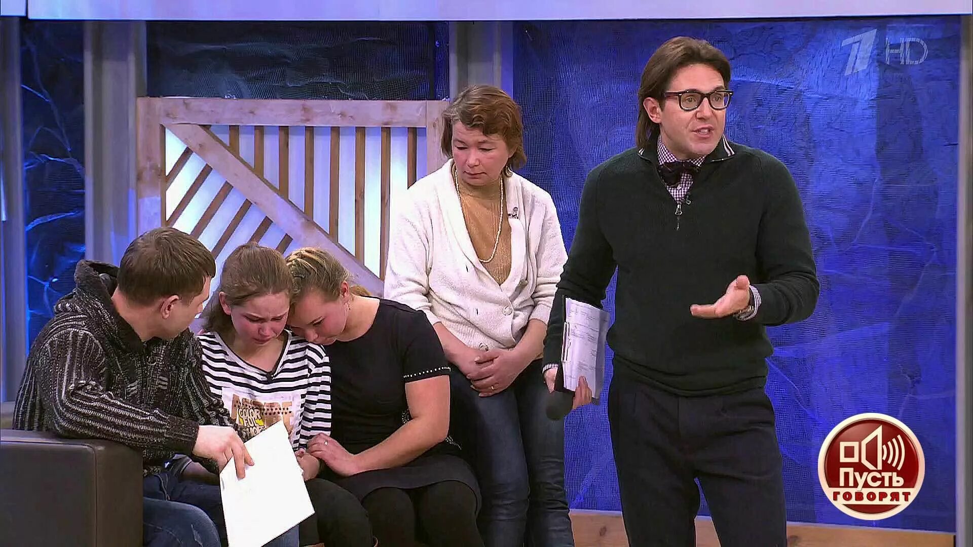 Пускай рассказывает. Пускай рассказывает. Скандальные ток шоу. Пускай рассказывает. Пускай рассказывает.