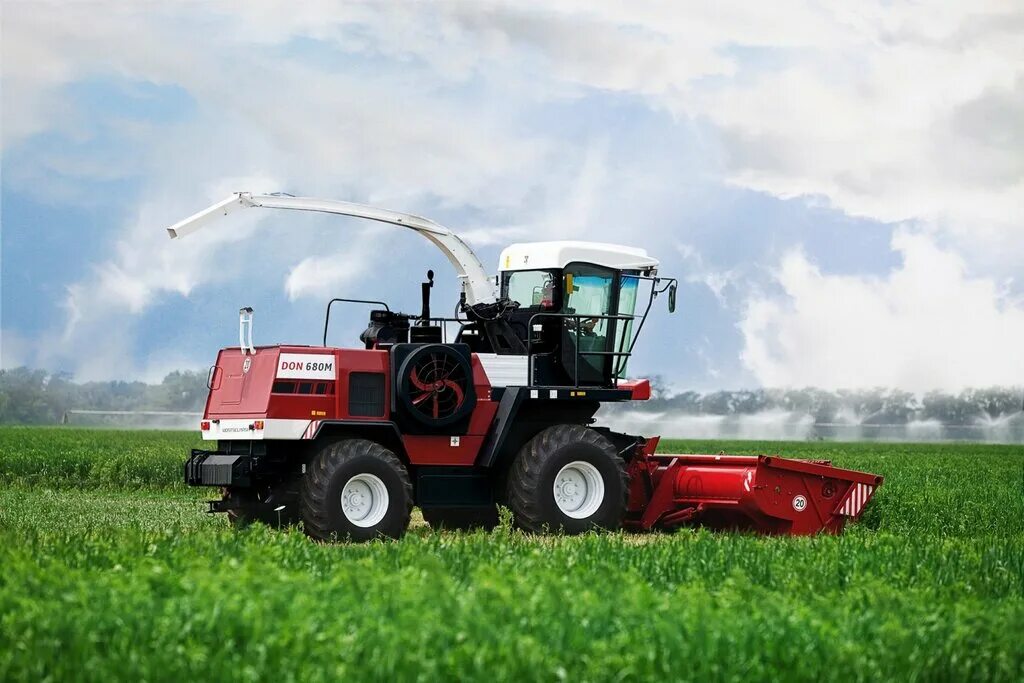 малогабаритная сельскохозяйственная техника. трактор massey ferguson mf8690. дом сельхозтехники. кормоуборочный комбайн rsm f 1300. трактор джон дир john deere.