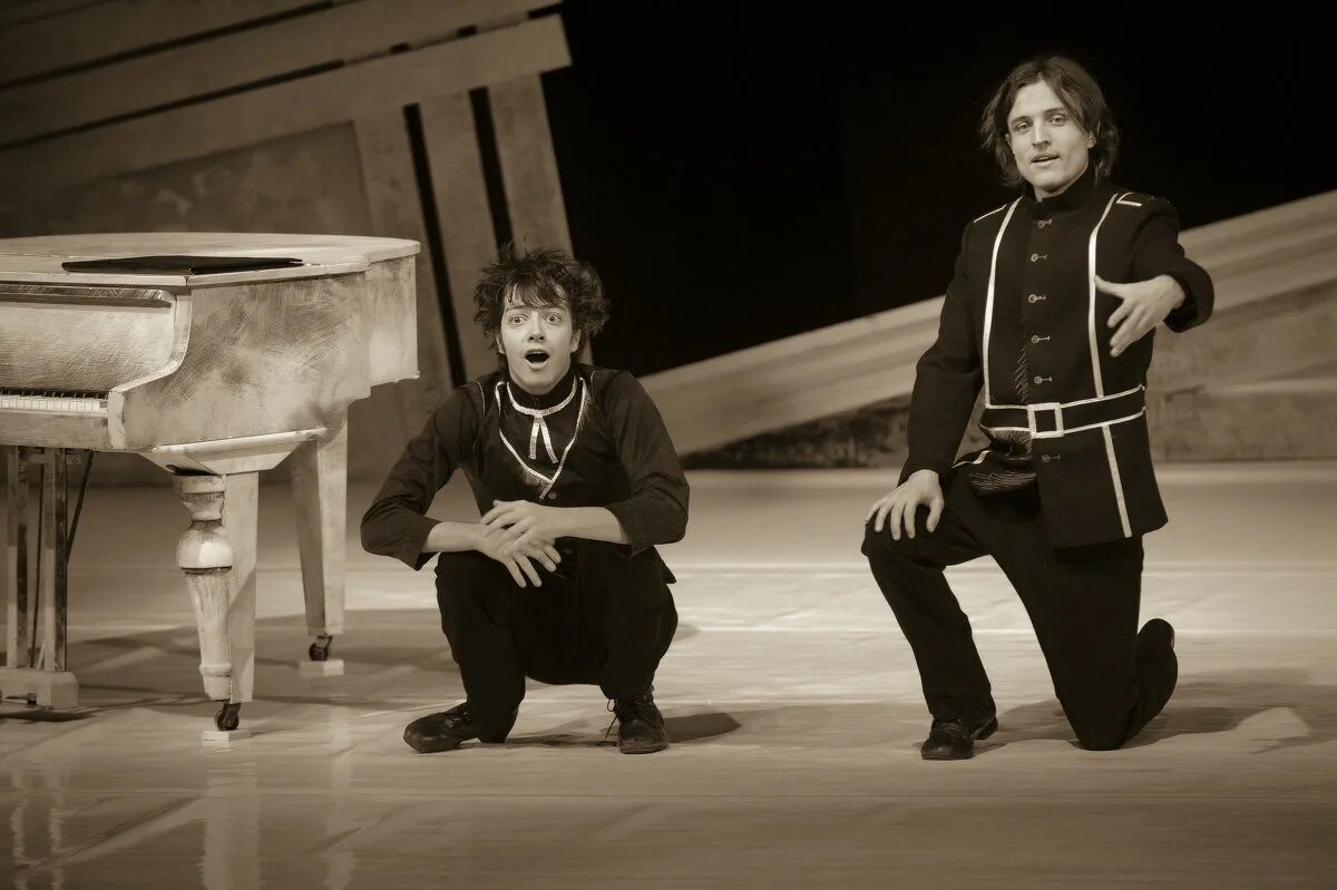 тюз саратов отрочество. отрочество спектакль ижевск. тюз брянцева отрочество. театр театр пермь закулисье. брянцева семён толов.