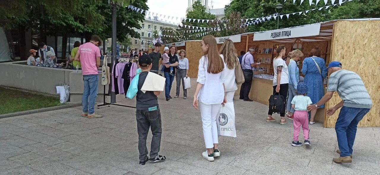 Те кто приехал в воронеж в феврале. Платоновский фестиваль воронеж 2025. книжная ярмарка воронеж 2025 платоновский. платоновский фестиваль искусств 2025. дирекция платоновского фестиваля воронеж.