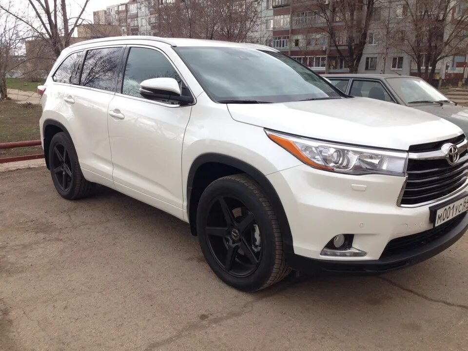 Toyota Highlander xu50. Хайлендер 50. Тойота хайлендер 2014. Toyota Highlander 3.5.