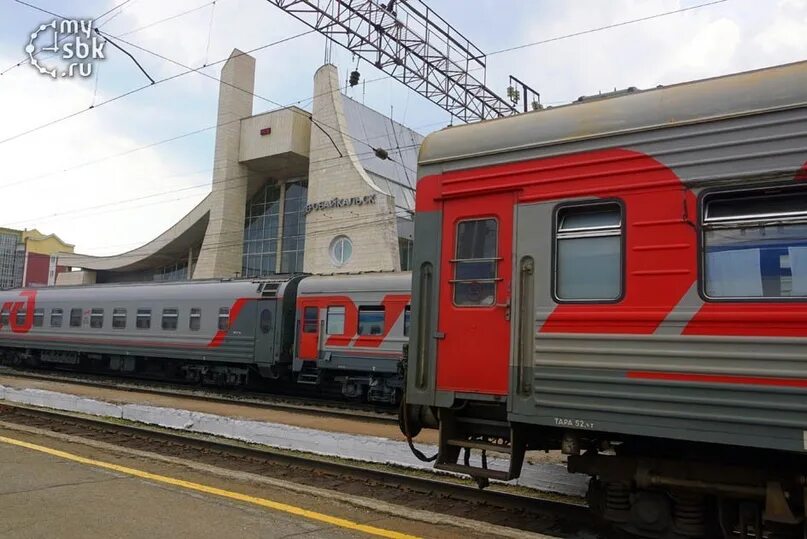 Поезд северобайкальск. Поезд иркутск северобайкальск. северобайкальск железная дорога. данные о поездах. железнодорожный вокзал поезд.