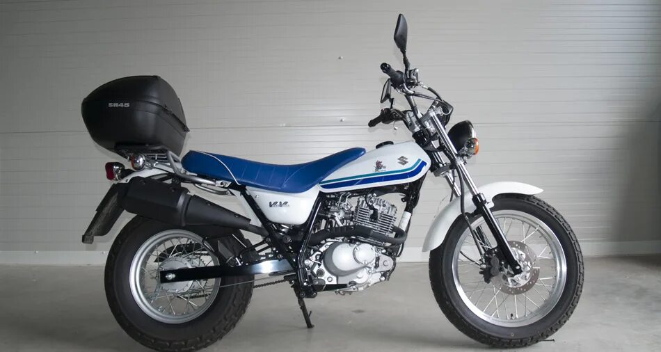 Мотоцикл сузуки ван ван. Suzuki van van 200 custom. Suzuki van van 200 custom. Suzuki van van 125 custom. Suzuki vanvan 125.