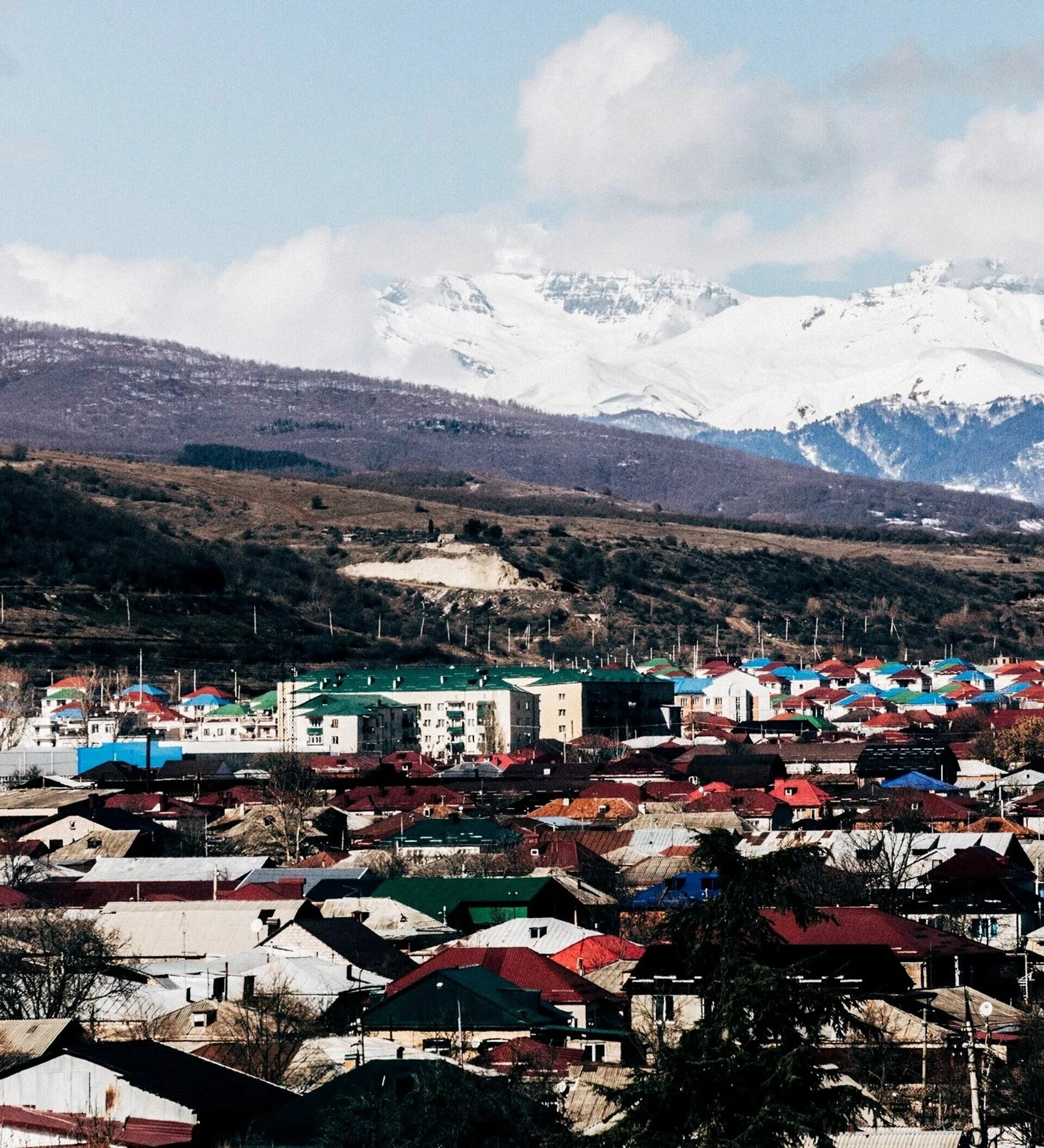 Суннитская мечеть (мечеть мухтарова). Погода в осетии в декабре. Южная осетия в декабре. Суннитская мечеть владикавказ. Зима в осетии.