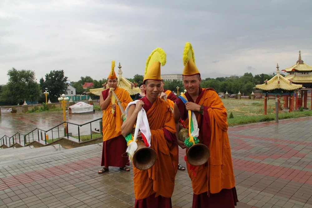 буддийские праздники для дете. весак у буддистов. праздник буддистов сегодня. праздник буддистов сегодня. монлам буддийский праздник.