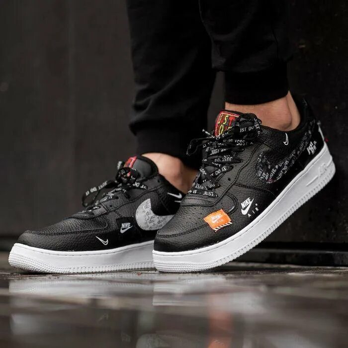 Мужские кроссовки air force 1. Найк АИР Форс 1. Найк АИР Форс Лоу. Nike Air Force 1 just do it Black. Nike Air Force 1 Low just do it.