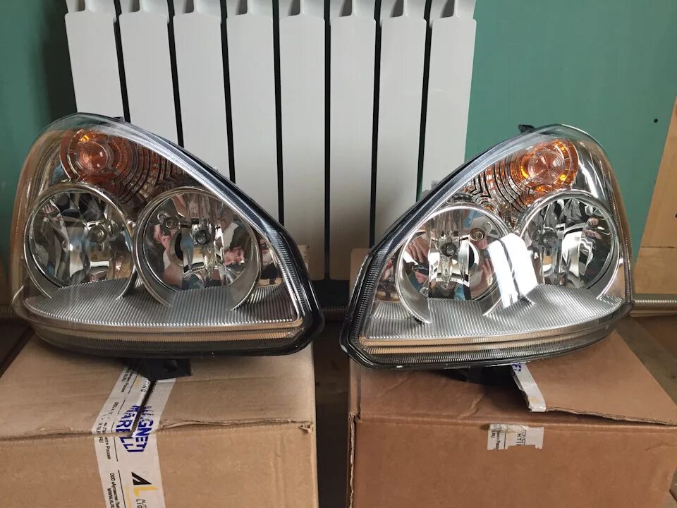 фара 2170 бош. блок-фара ваз 2170 приора. фара приора 2 вид сзади. фара бош приора сзади. передние фары ваз приора.