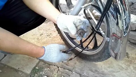 Как снять заднее колесо на мопеде альфа