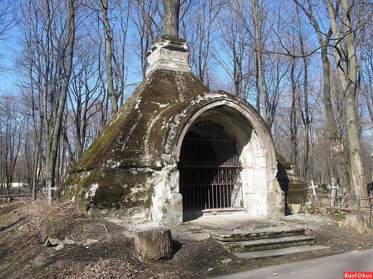Петербург волковское лютеранское кладбище. Петербург волковское лютеранское кладбище. Волковское лютеранское кладбище братская могила. Волковское кладбище санкт-петербург науменко. Волковское лютеранское кладбище спб.