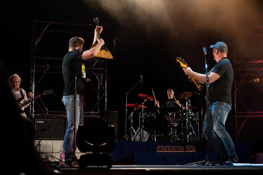 музыкальные группы в тамбове. группа тамбов. группа нестройные тамбов. молодежный рок фестиваль. сколот группа.