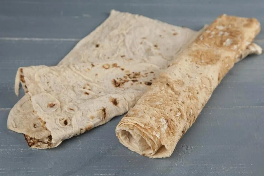 Лаваш армянский бездрожжевой. Лаваш армянский тонкий калорийность на 100 грамм. Лаваш калорийность на 100 грамм тонкий бездрожжевой. Лаваш армянский. Лаваш деревенский.