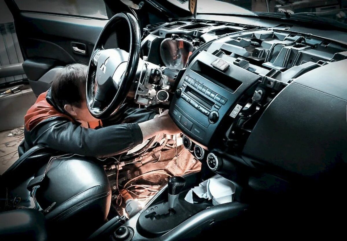 Автоэлектрик в комсомольске на амуре. Автоэлектрика автомобиля. электрика автомобиля. электрооборудование автомобиля. электроника в автомобиле.