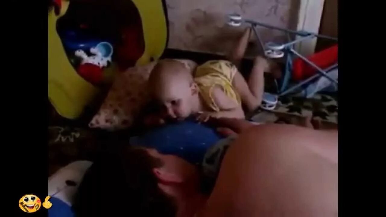 Взрослая дочь сосет отцу член пока мать не видит