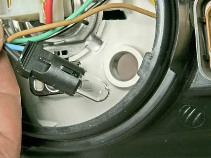 Заменить габаритную лампу