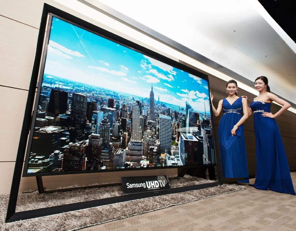 В каком году вышли телевизоры. Самый большой телевизор Samsung 110 дюймов. Samsung UHD TV 110 дюймов. Плазма самсунг 85 дюймов. Телевизор Samsung 100 дюймов.