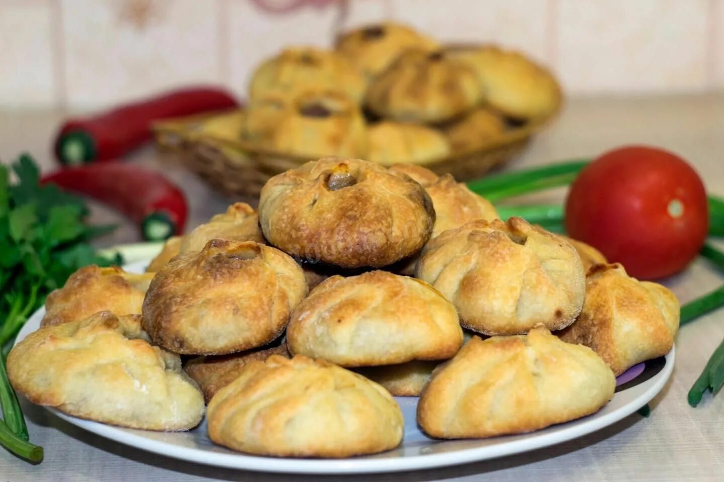 Вак беляш рецепт по татарски. Элеш татарская кухня. вак бэлиш башкирский. балиш самса. пирожок элеш татарская кухня.