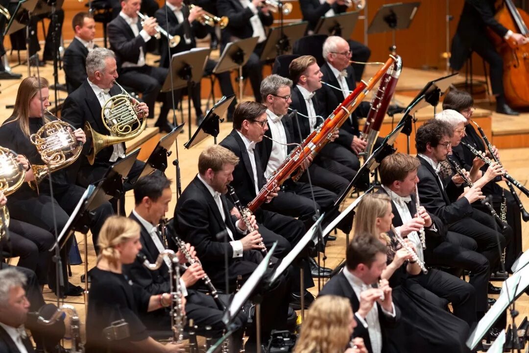 Симфонический оркестр дал. Оркестр. Симфонический оркестр дал. Дирижер кремлевского симфонического оркестра. Тульский филармонический симфонический оркестр состав.