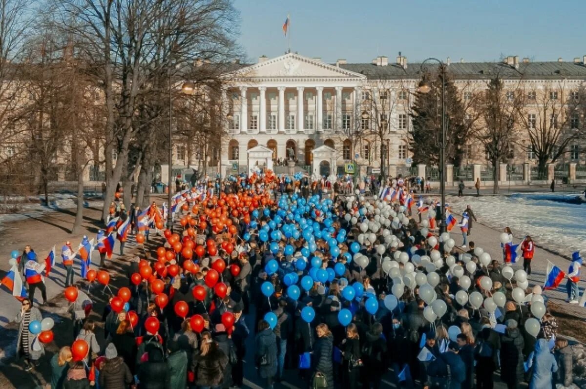 4 ноября в петербурге. Флэшмоб Россия Санкт Петербург. День России Санкт-Петербург флешмоб. Санкт-Петербург весной. Флэшмоб Кронштадт.