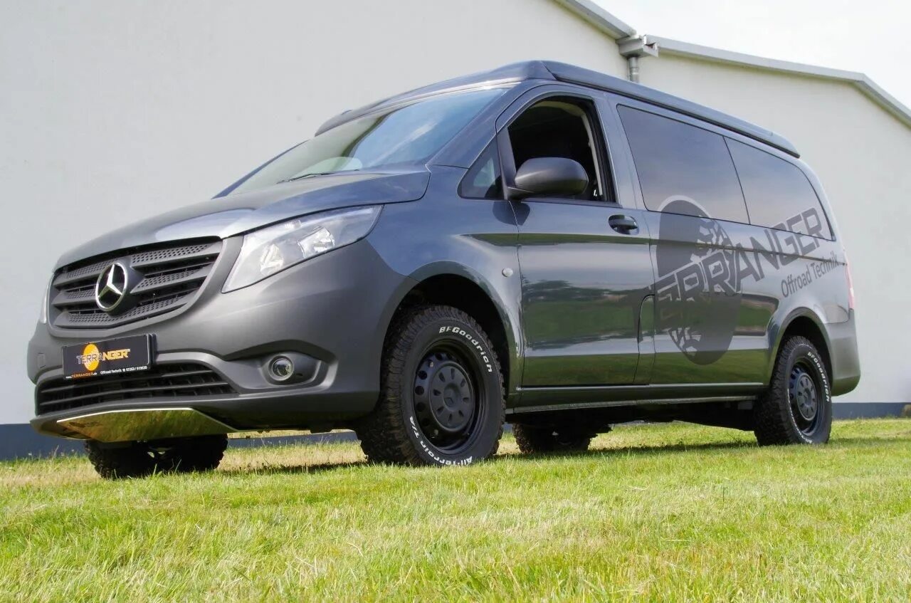 Купить мерседес 447. Mercedes-Benz Vito 4x4. Мерседес Вито 447 Offroad. Mercedes Vito 4x4. Мерседес Вито 4×4.