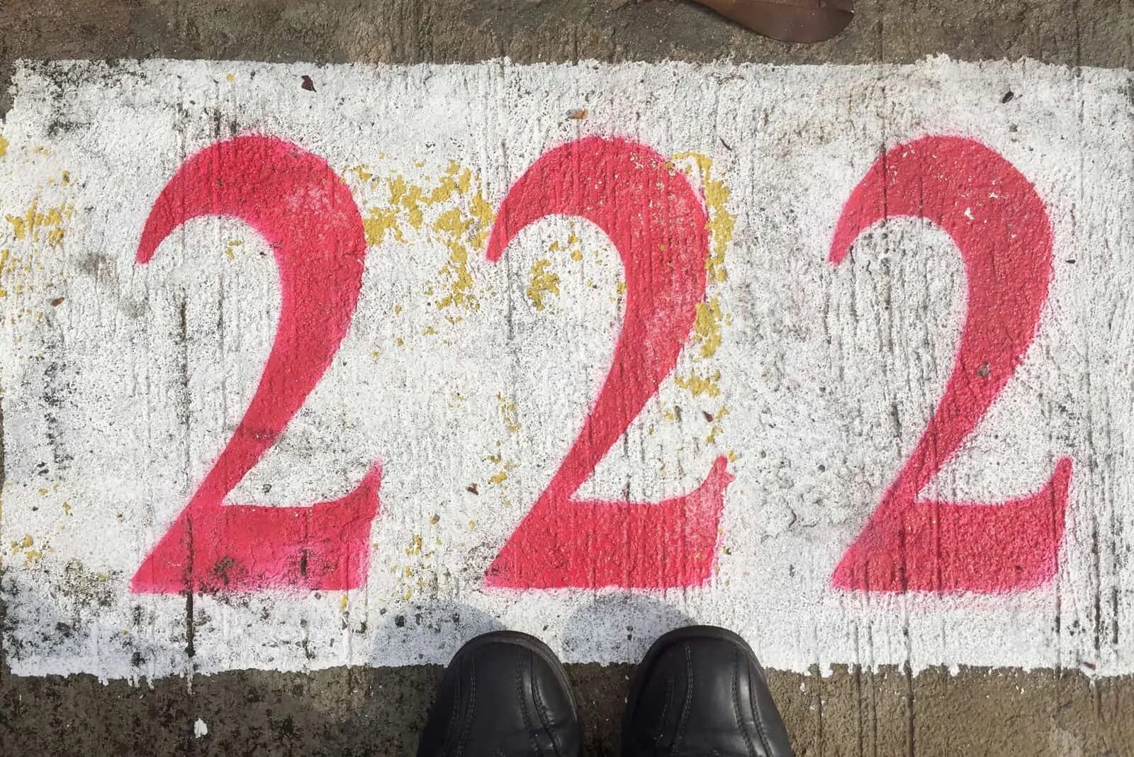 Двойки значение цифр. 222 число. 222 цифры. 222 нумерология. цифра 333.