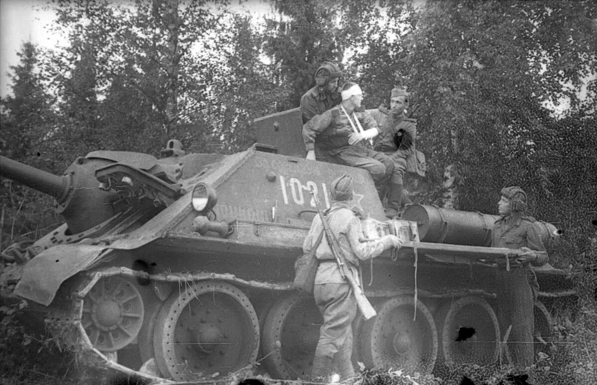 В і в с то. Су 100 в боях у озера балатон. Подбитые су-85. Подбитые су-85. Су-85 122.