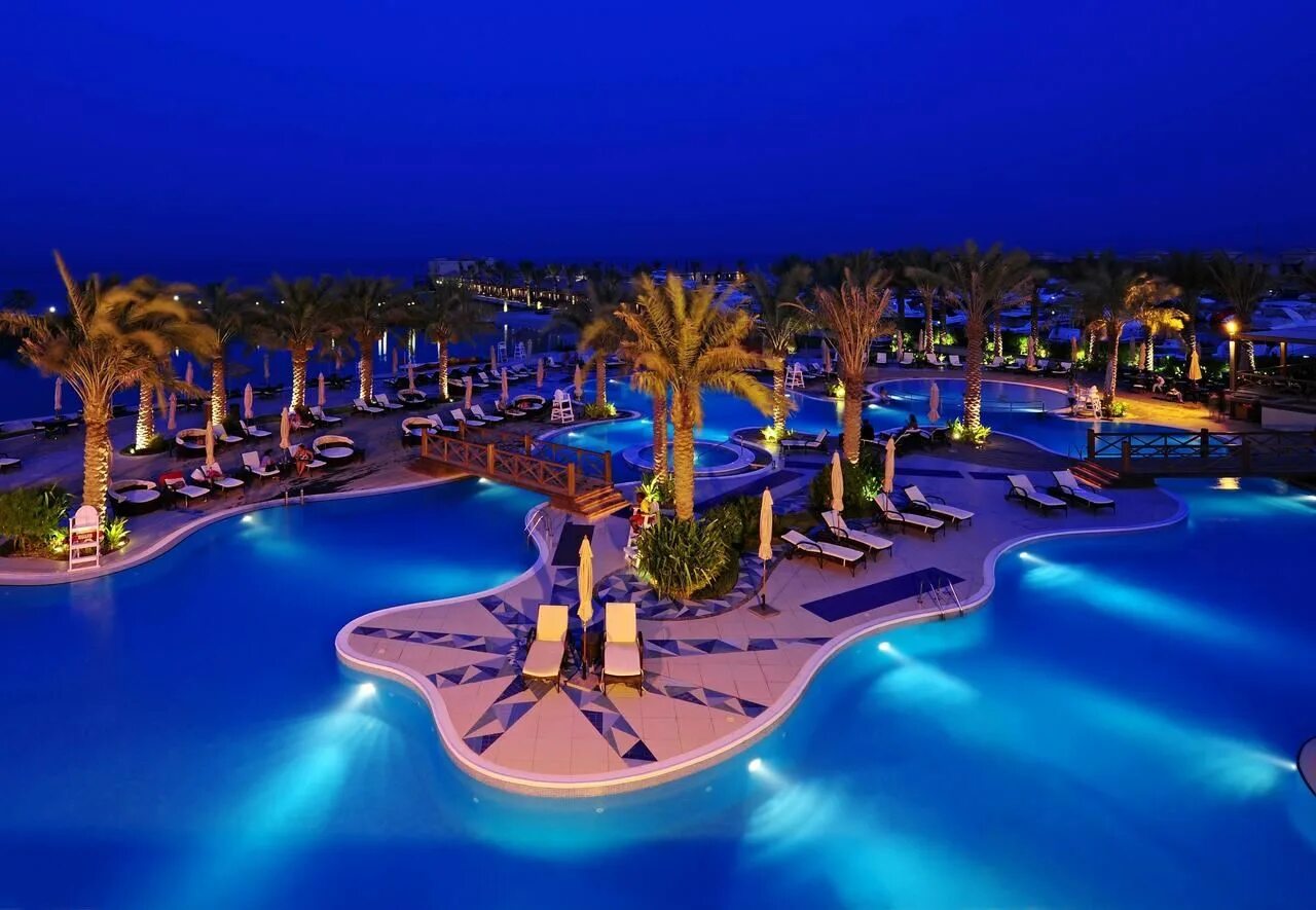 Манама бахрейн. Туры в бахрейн. Амвадж бахрейн. Бахрейн саудовская аравия. Бахрейн four seasons.