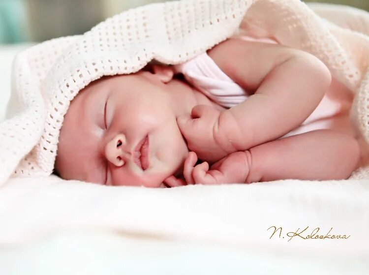 Младенец форум. Новорожденный ребенок. Реклама ньюборн фотографа. Подбородок у новорожденных. Глаза у новорожденных детей.