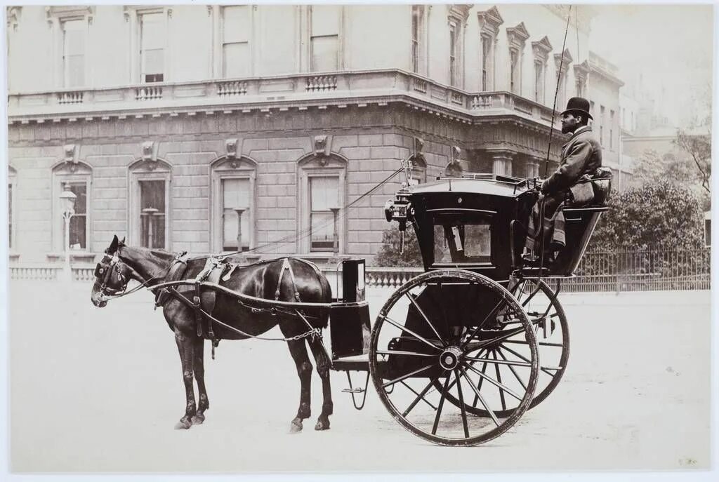 Легкая двухколесная повозка 9. Лондонский КЭБ 19 века. КЭБ Англия 19 век. КЭБ карета. КЭБ конный экипаж.