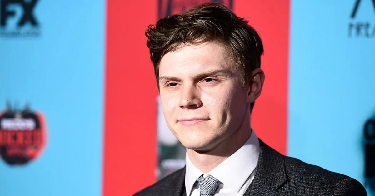 Новый эван. Новый эван. Новый эван. Evan peters 2022. Дорогой эван хансен (2021).