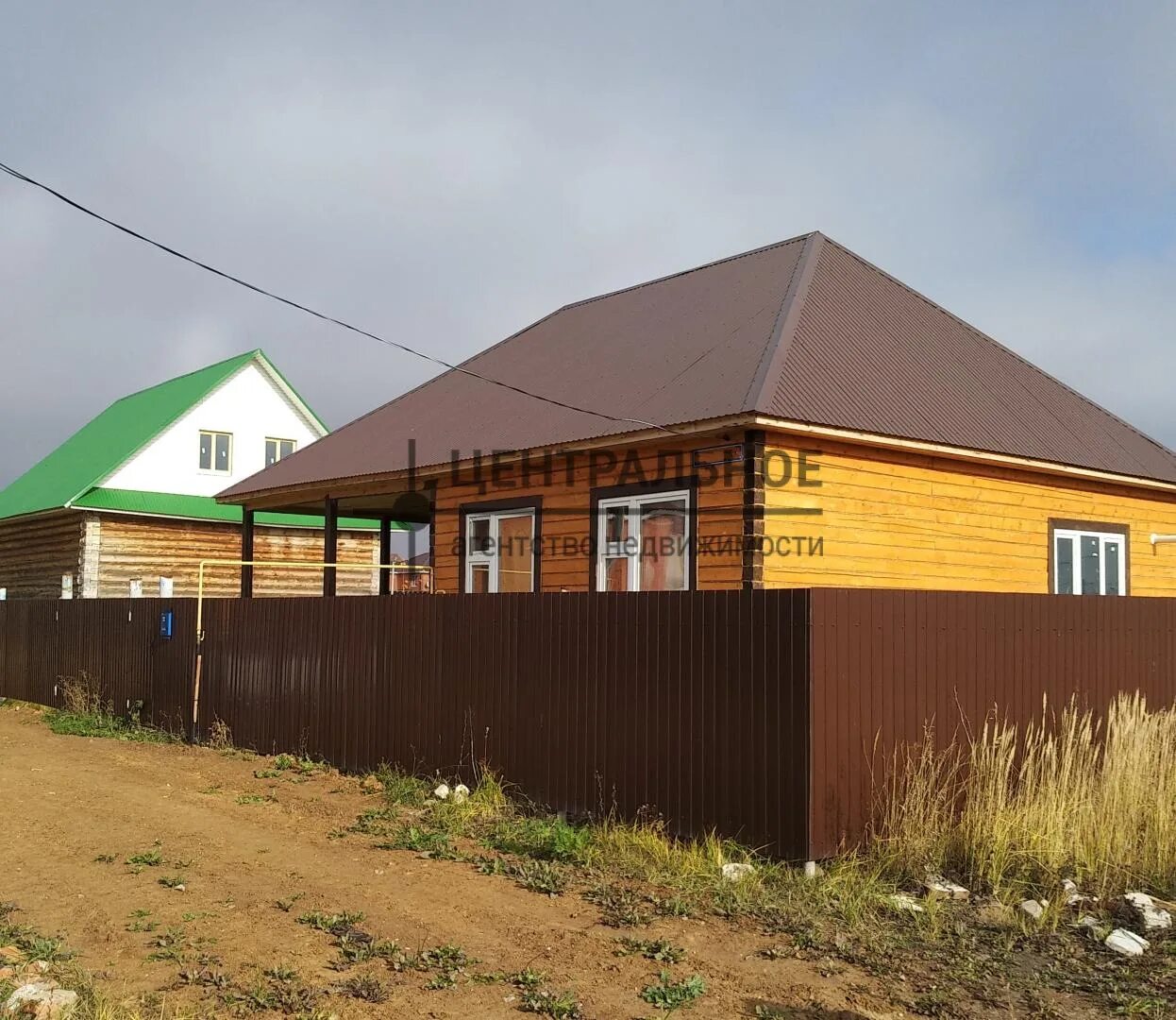 Дом в столбищах лаишевского