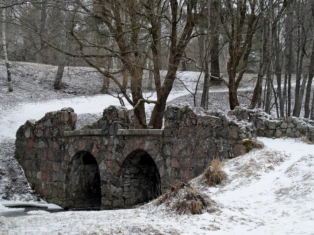 Эмилия или понте ротто самый старый каменный мост в риме. Малый каменный мост (гатчина). Старинный виадук в испании мост. Руины моста. Гатчина парк мост.