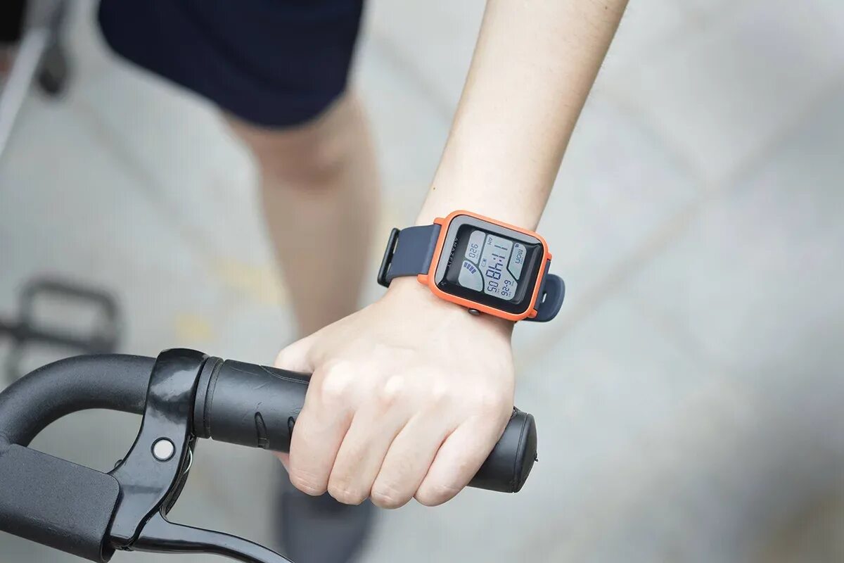 Часы xiaomi что делают. Часы Xiaomi Amazfit Bip. Часы Сяоми амазфит Бип. Умные часы Amazfit Bip s Lite. Amazfit Bip 4.