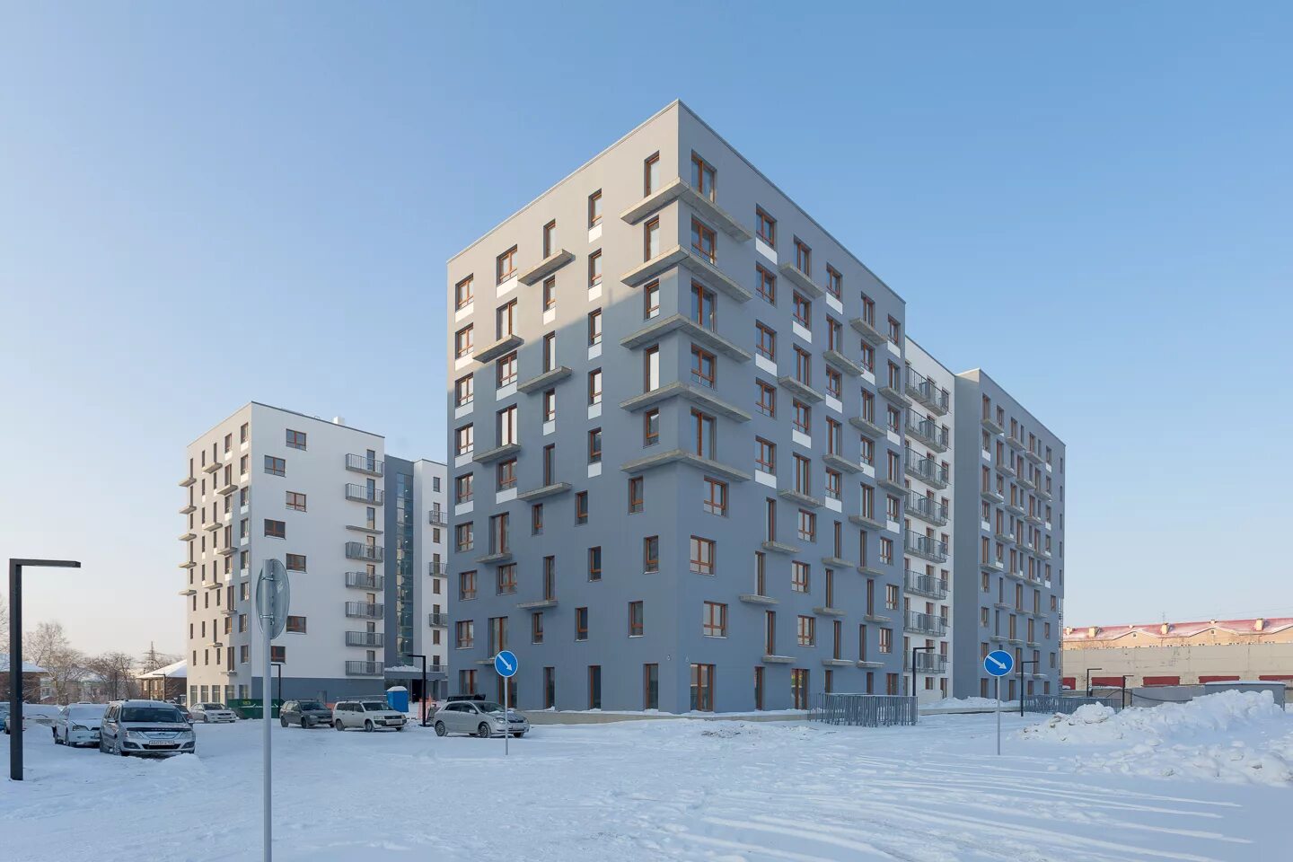 Novosibirsk, Dunaevsky st house 16. office building