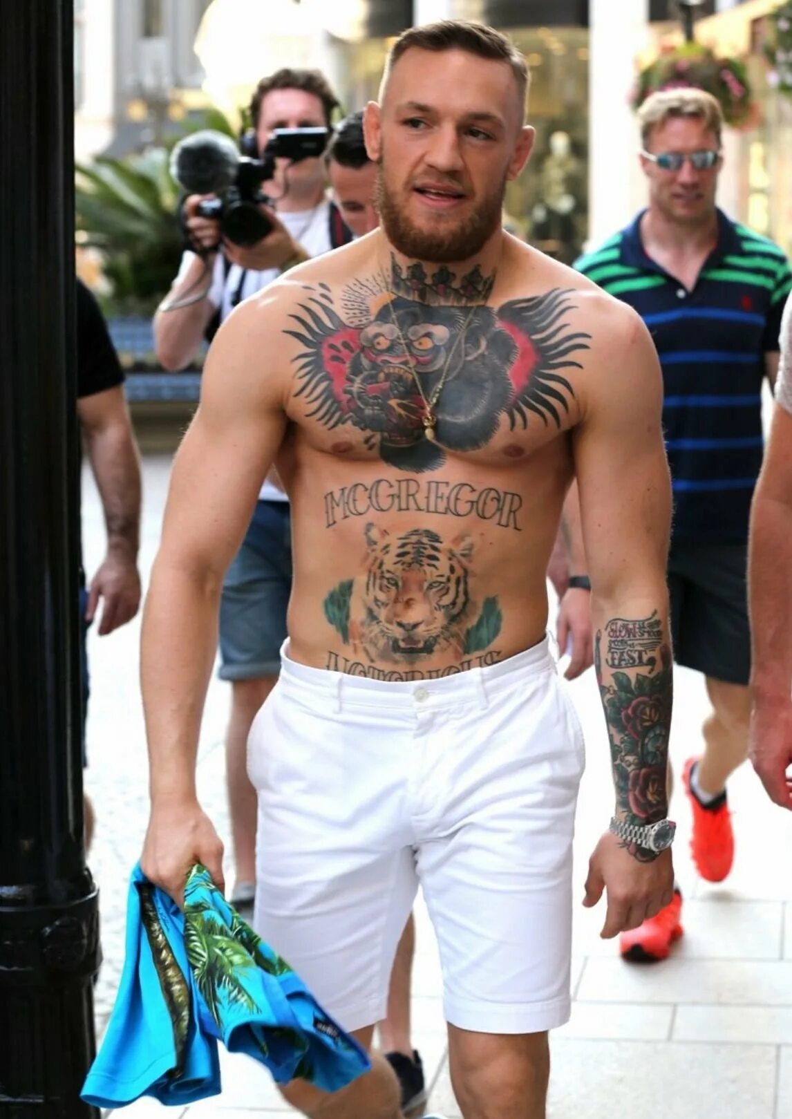 Тату конора макгрекора. Тату корнера магрегора. Конер мак грегор. Конор макгрегор татуировки. Тату макгрегора.