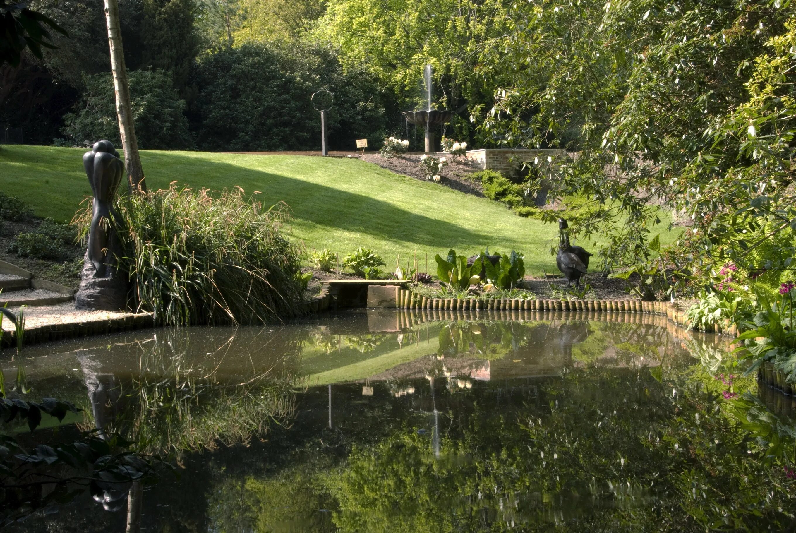 Uk parks. Бенхам парк Англия. Clearshore парк в Англии. Усадьба пашли, Восточный Суссекс. Garden Paradise в East Sussex фото.