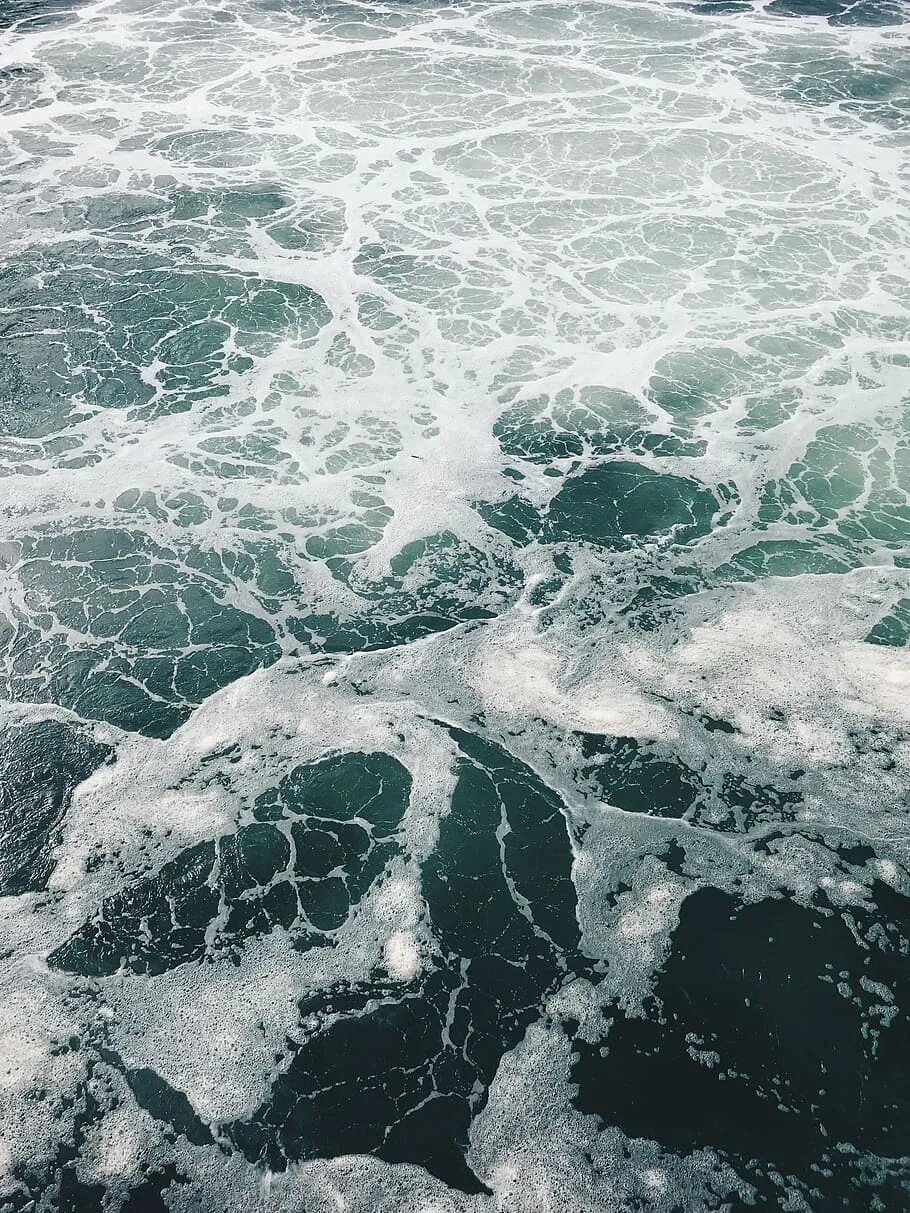 Река в океане 7. Реки в океане. Фото водные пространства. Океан вода lockscreen. Обои для iphone вода.