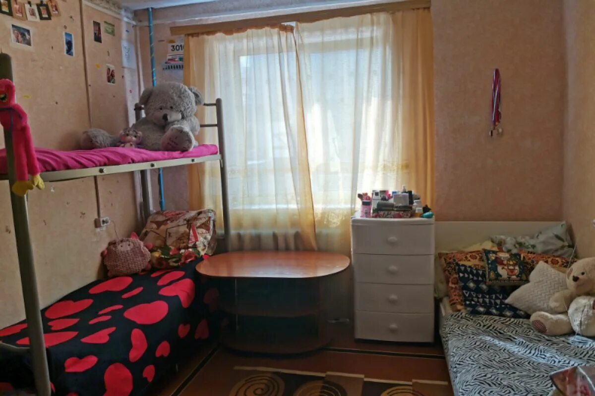 Конкурс на лучшую комнату в общежитии. Общежитие. фото комнаты. комната в университетском общежитии.