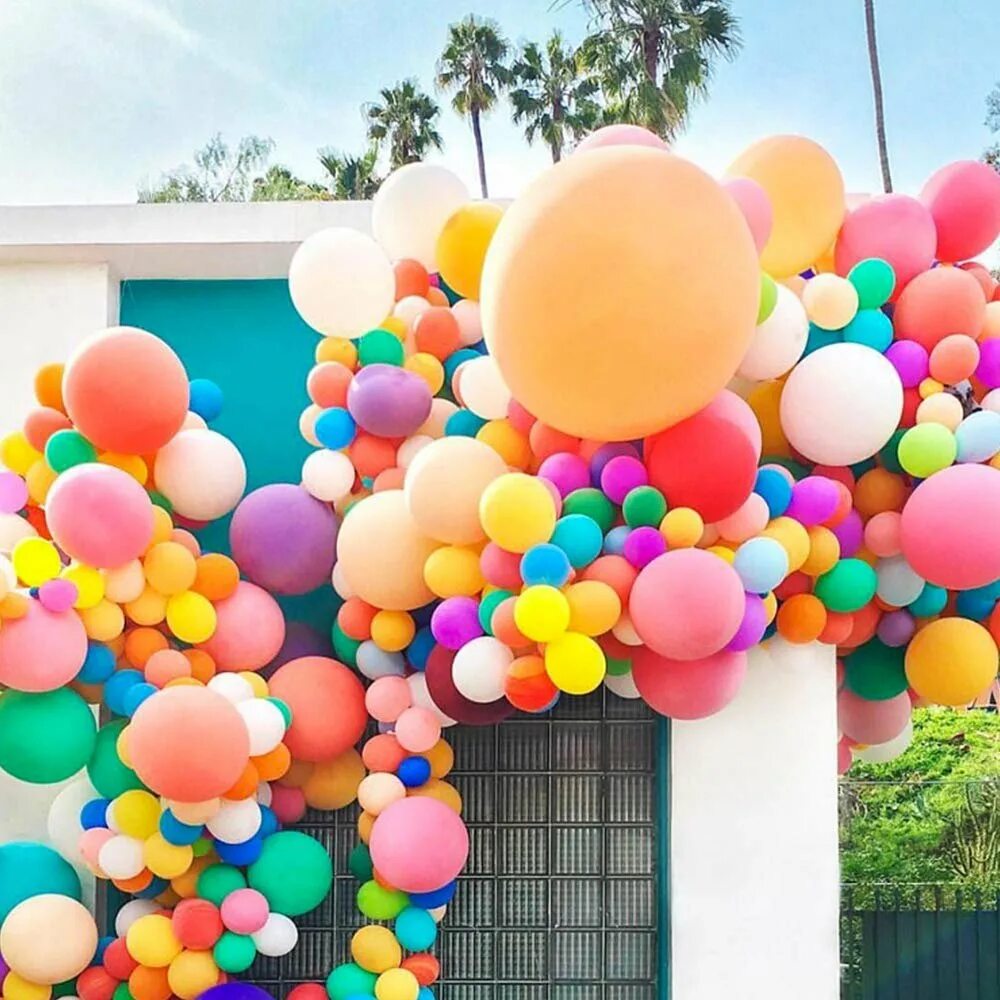 Воздушные шары. Яркие воздушные шары. Разноцветные шарики воздушные. Шары надувные.