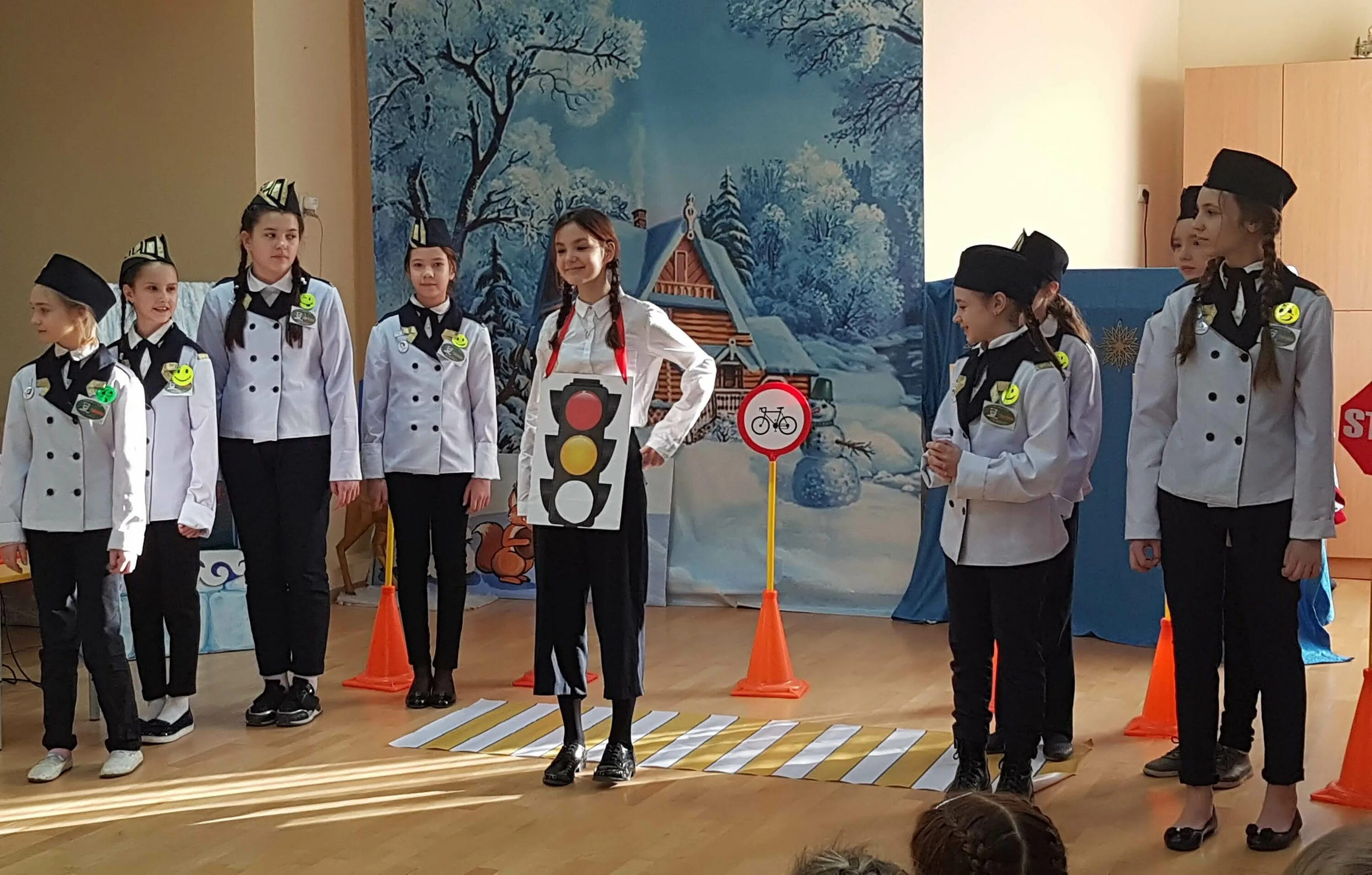 с новым годом от отряда юид. форма отряда юид в детском саду. д. костюмы отряда юид детский сад. новогодняя открытка юид.