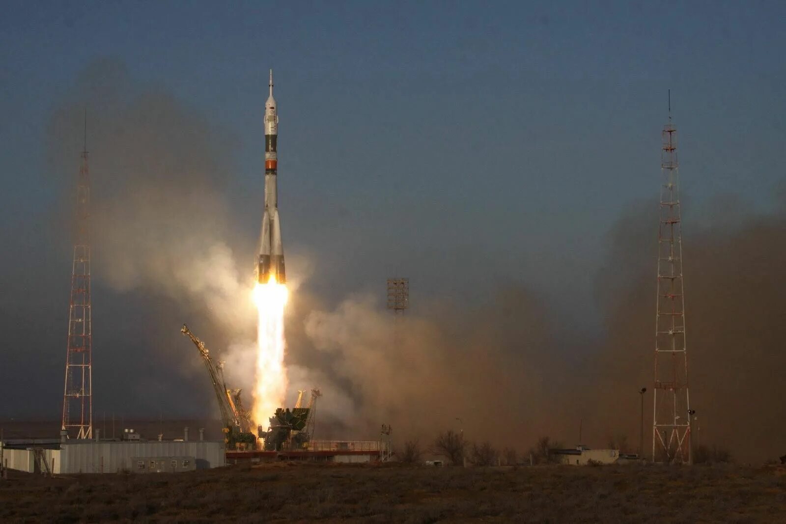 Первая космическая ракета ссср. Космодром Байконур Восток 1. Ракета Восток 1 Байконур. Космодром Байконур Гагарин. Байконур Восток 1 Гагарин.