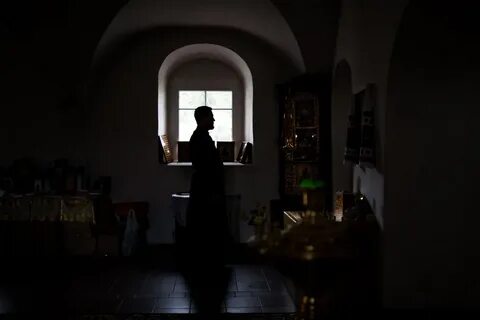 Семь священников