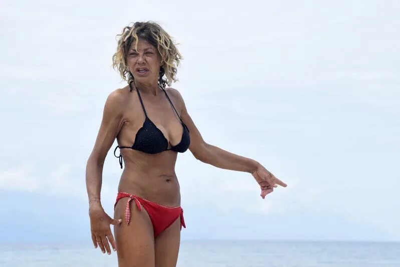 Eva Grimaldi ascoltata dai magistrati per il caso Ares Gate